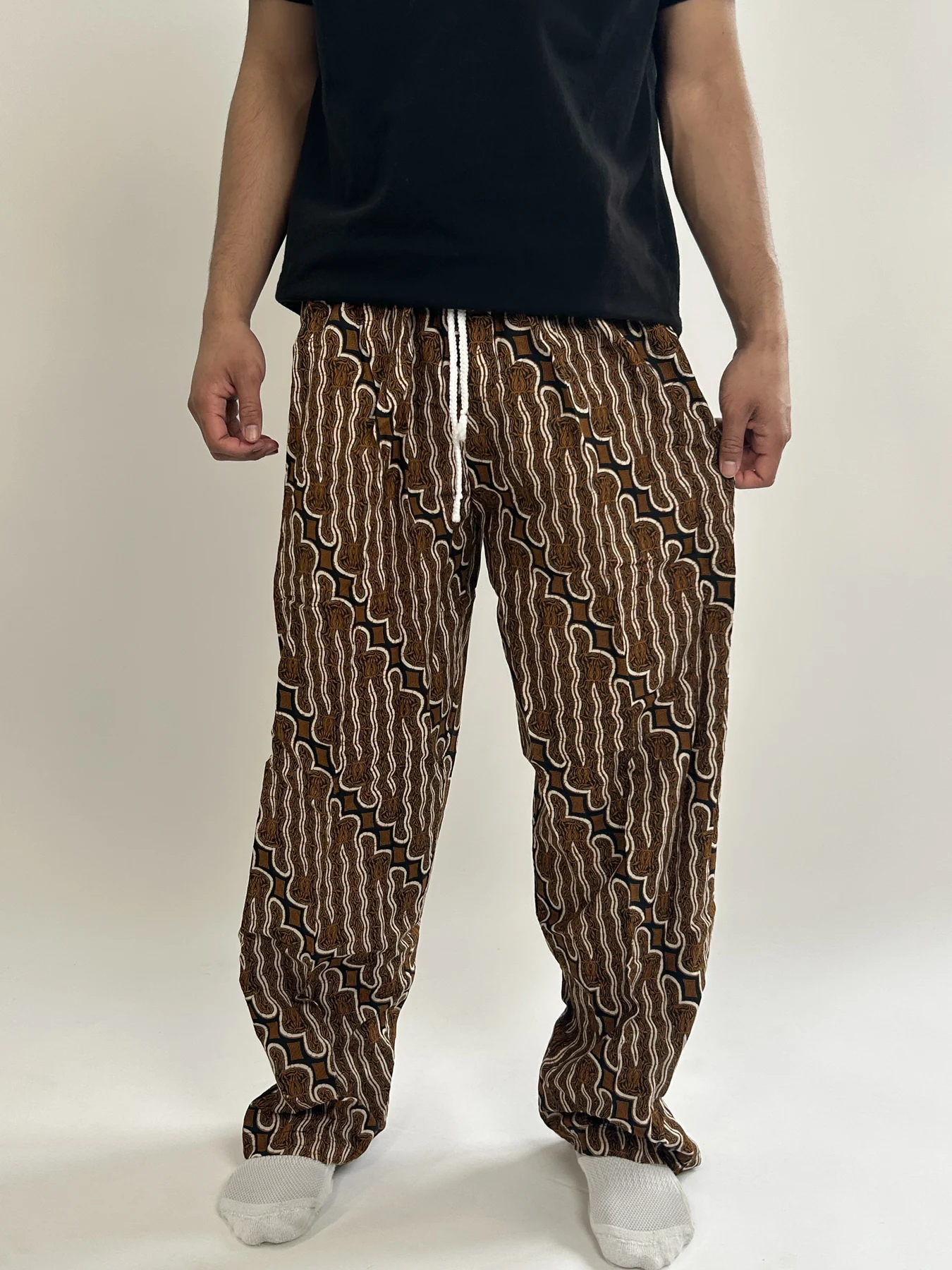 A close look at the amber Parang Klithik pattern